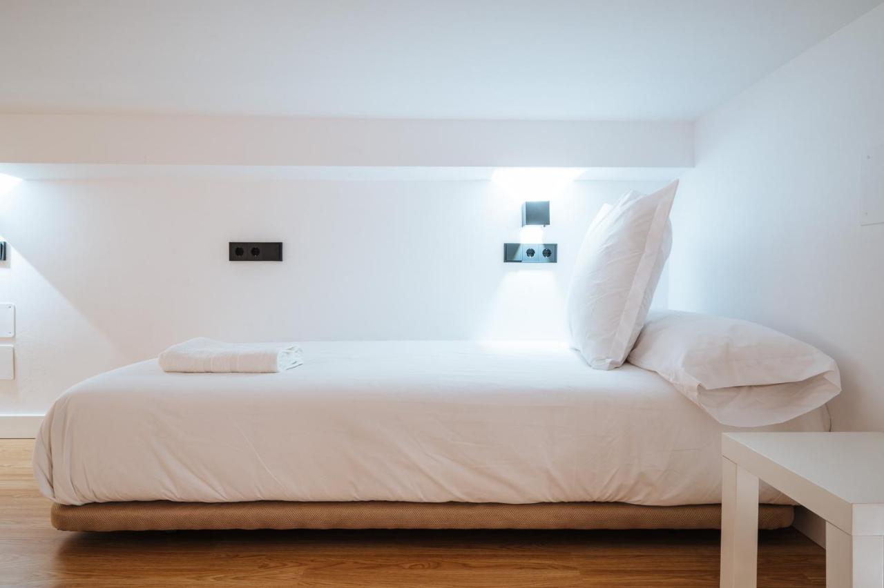 Apartamentos Montevideo 6 Sevilla Exteriör bild