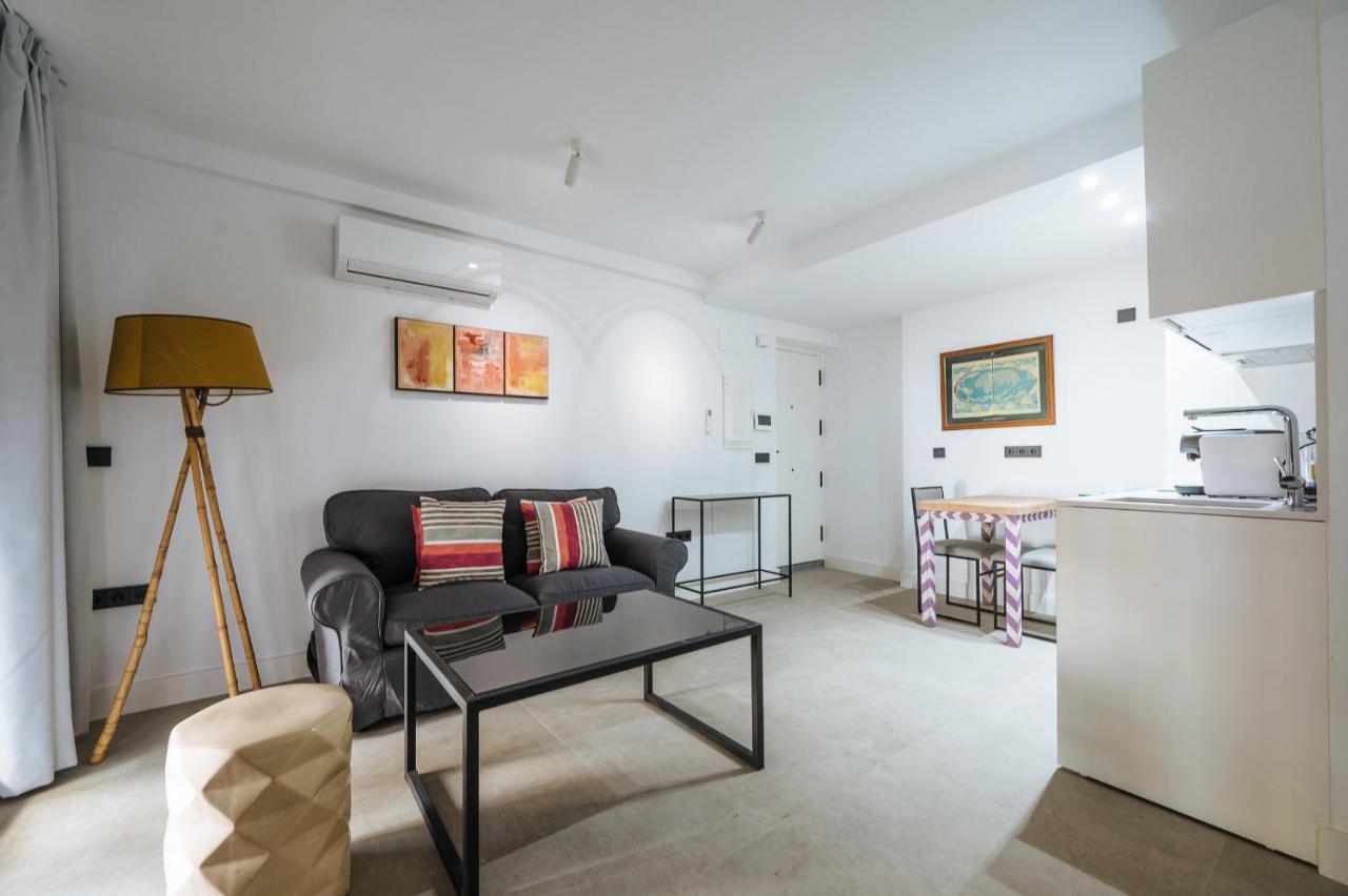 Apartamentos Montevideo 6 Sevilla Exteriör bild