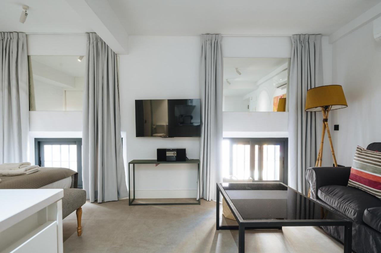 Apartamentos Montevideo 6 Sevilla Exteriör bild