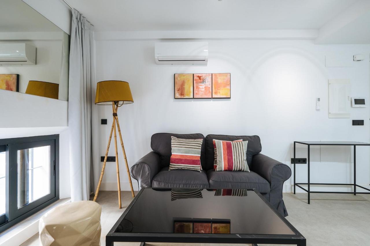 Apartamentos Montevideo 6 Sevilla Exteriör bild