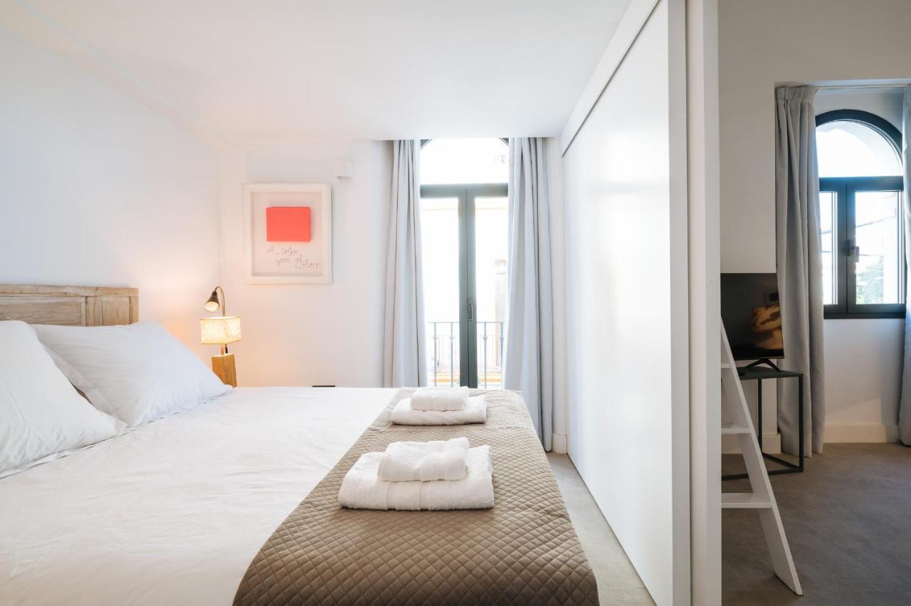 Apartamentos Montevideo 6 Sevilla Exteriör bild